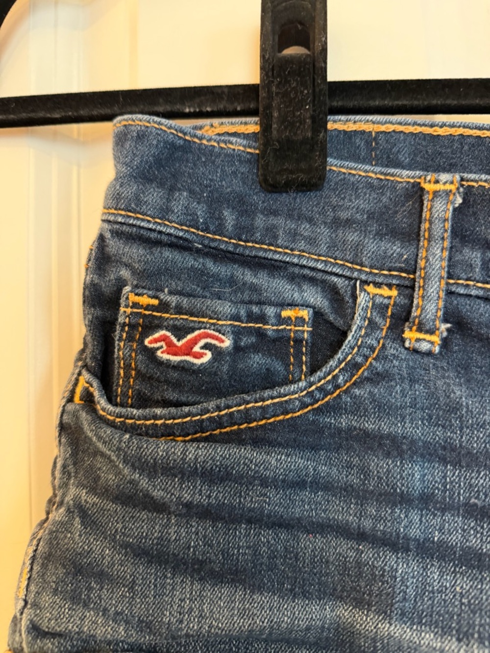 Hollister Dark Blue Denim Roll-Cuff Jean Shorts Size 0 / Waist 24 - Picture 2 of 6